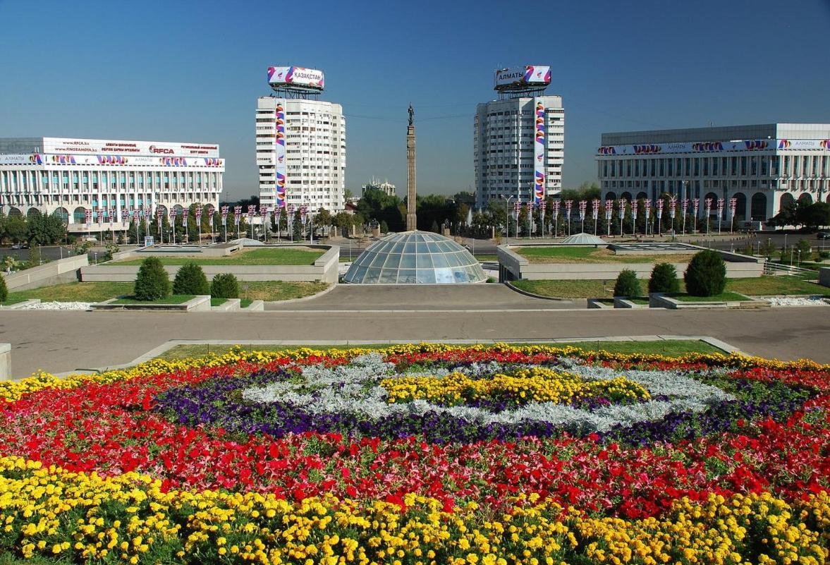 Nadezhda Apartments In Samal Almaty Exterior photo